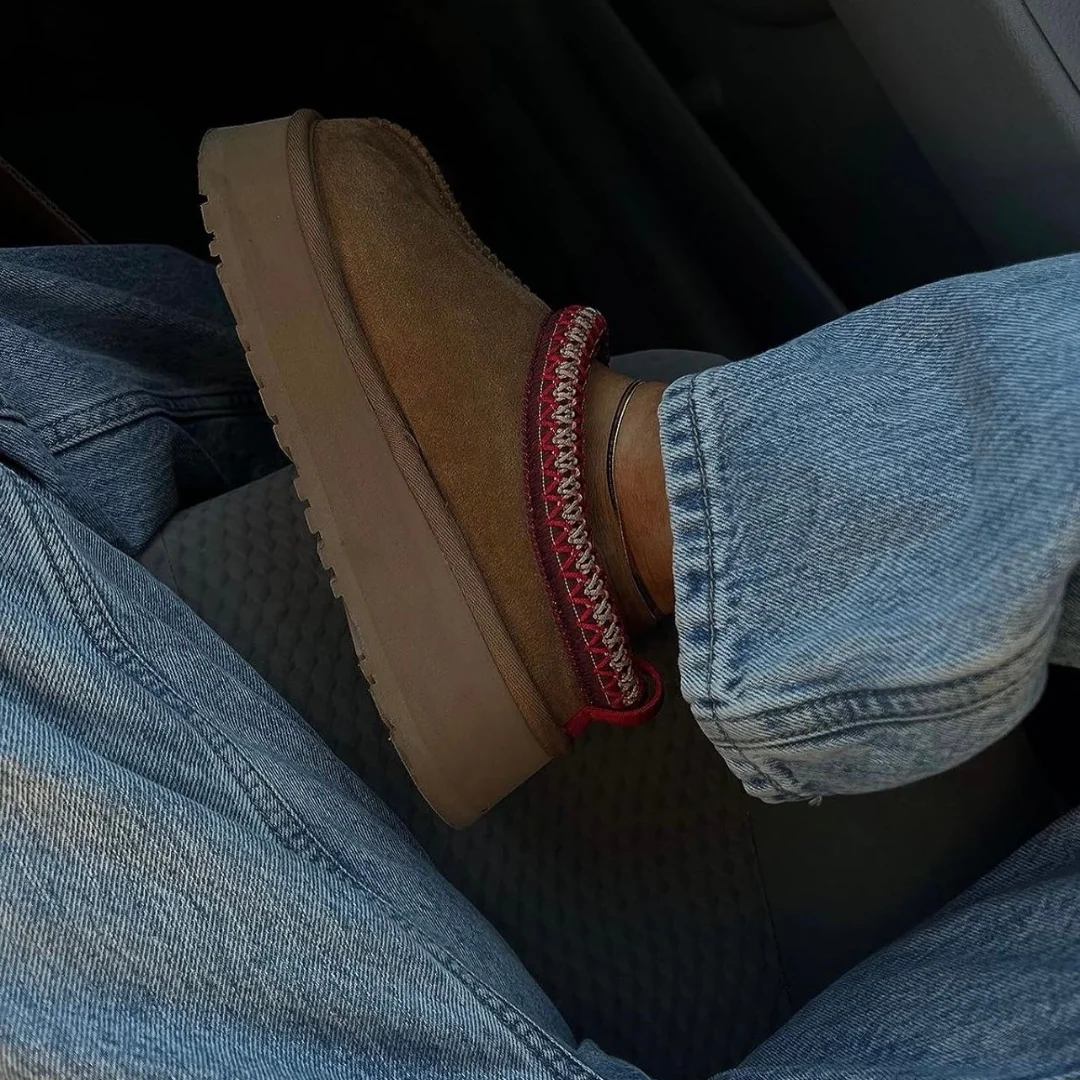 UGG Tazz Slipper Chestnut - Image 3