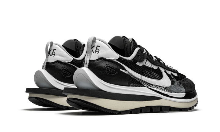 Nike Vaporwaffle Sacai Black White - Image 3