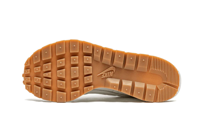 Nike Vaporwaffle Sacai Sail Gum - Image 4