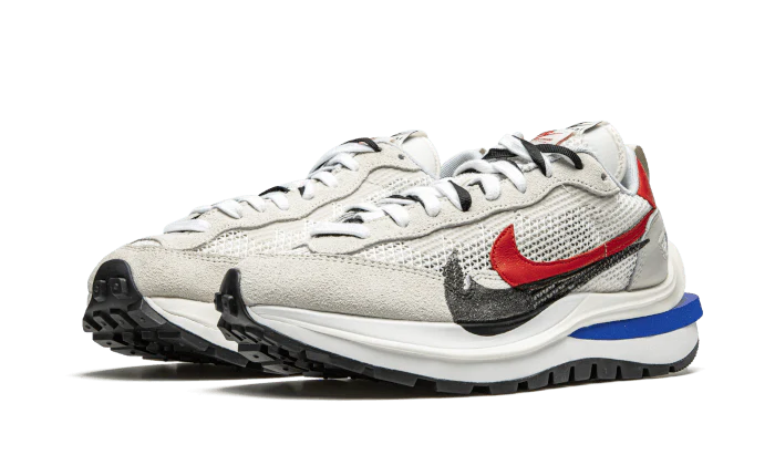 Nike Vaporwaffle Sacai Sport Fuchsia Game Royal - Image 2