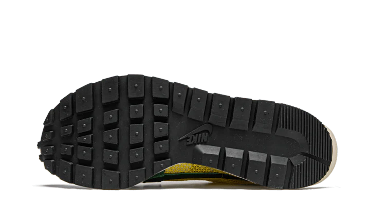 Nike Vaporwaffle Sacai Tour Yellow Stadium Green - Image 4