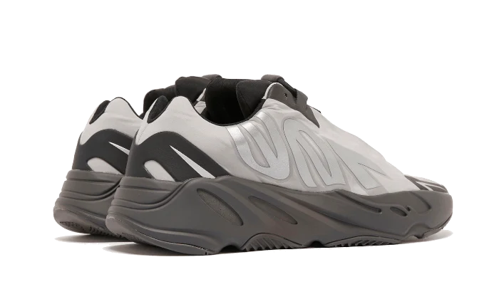 Adidas Yeezy 700 MNVN Metallic - Image 3