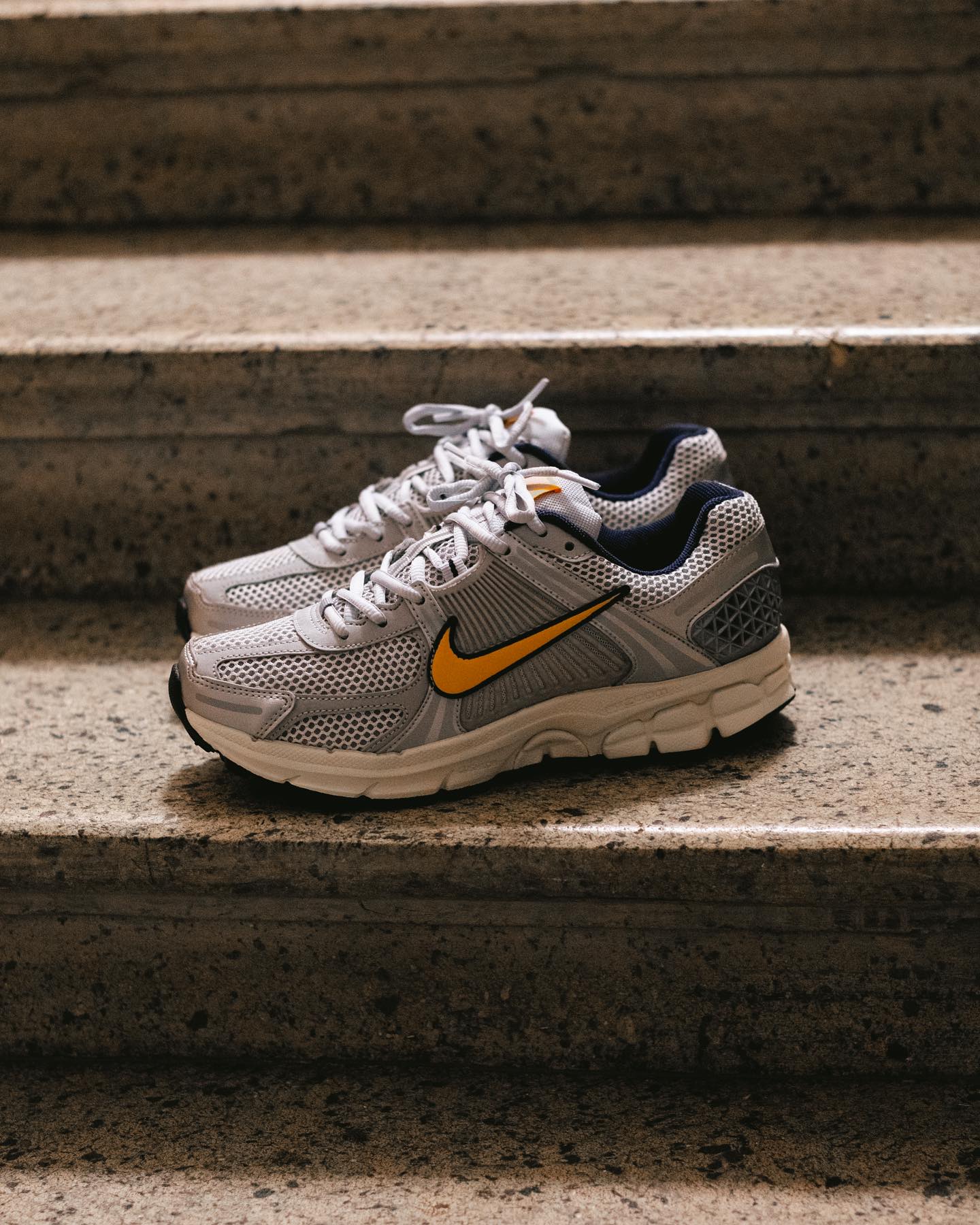 Nike Zoom Vomero 5 Pure Platinum Laser Orange - Image 3